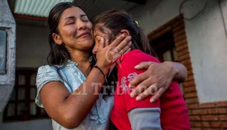 La Justicia restituyó la casa a la niña que vivía a orillas de un río