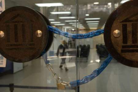 Atención bancaria reducida hasta el miércoles por reclamos salariales