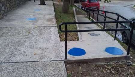 Vandalismo en Vaqueros: atentaron contra pañuelos blancos pintados en una escuela