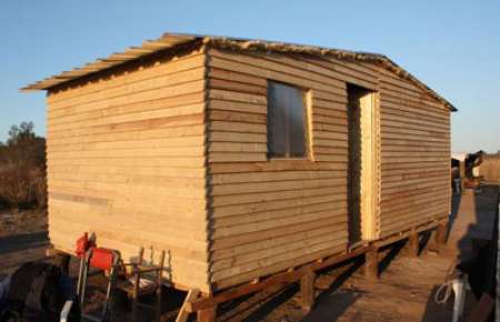 Dura advertencia de la Provincia a TECHO por la muerte de una beneficiaria