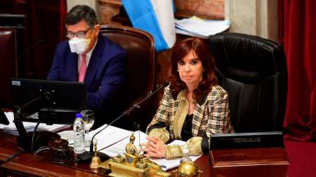 Cristina Kirchner convocó a la primera sesión extraordinaria en el Senado para tratar pliegos de jueces y la ley de la Competencia