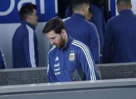 Confirmado: Messi no jugará hoy el amistoso ante España por una molestia en el aductor derecho