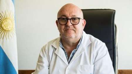 El director del Hospital Posadas reconoció que participó personalmente del vacunatorio VIP en el Ministerio de Salud