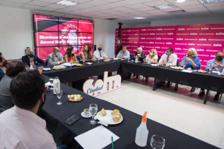 Bettina Romero con concejales: “estos espacios de diálogo muestran madurez política”