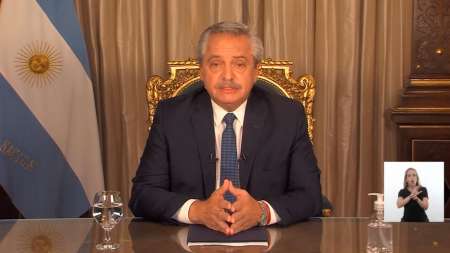 La ausencia de vacunas condiciona la estrategia de Alberto Fernández para enfrentar la segunda ola de COVID-19
