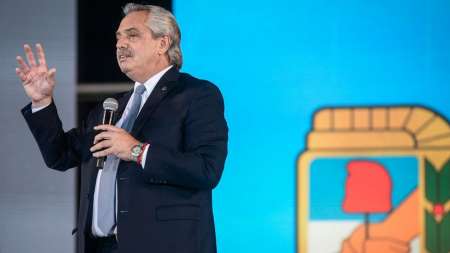 Alberto Fernández: “Estamos vacunando a todos los argentinos mientras los otros se levantan de la cama, hacen Zoom y nos critican”