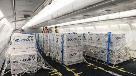 Partió el noveno vuelo de Aerolíneas Argentinas para traer más vacunas desde Moscú