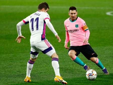 Con Lionel Messi al límite, el Barcelona recibe al Valladolid con la misión de ganar tras el tropiezo del Atlético: hora, TV y formaciones