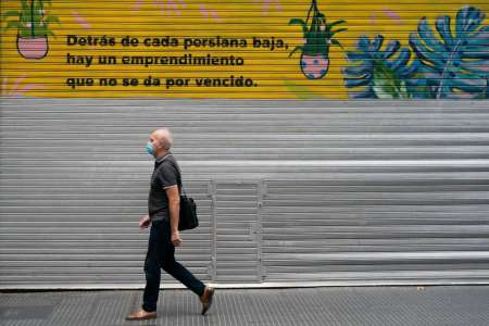 Según una encuesta, al 56% de los argentinos le preocupan más las consecuencias económicas de la pandemia que infectarse con el virus