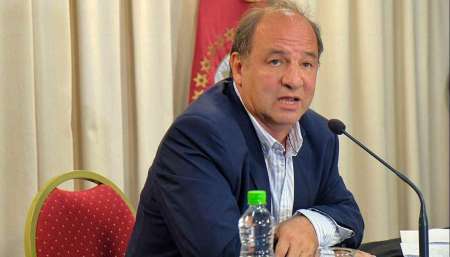 Internaron al ministro Ricardo Villada por una neumonía bilateral