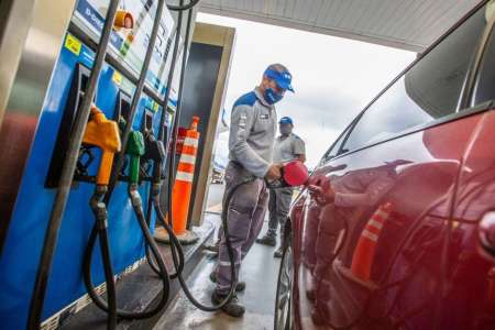 Llenar un tanque ya insume casi el 15% del salario medio