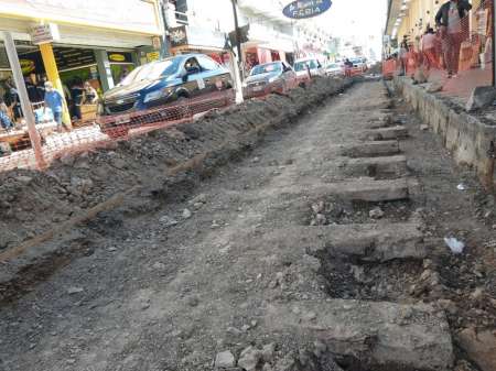 Los durmientes de calle Ituzaingó serán acondicionados y exhibidos como parte del patrimonio histórico de la ciudad