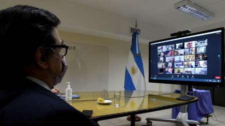 Acordaron un aumento del 35 por ciento en el salario mínimo en siete tramos