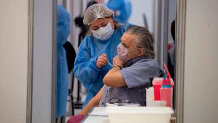 Coronavirus: el Gobierno tiene 787 mil dosis sin distribuir pese a que hay provincias que se quedaron sin vacunas