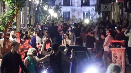 Volvieron las fiestas callejeras a España: terminó el estado de alarma por el coronavirus y hoy comienza un nueva normalidad