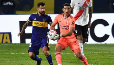 Boca apeló a los penales para eliminar a un River diezmado y digno
