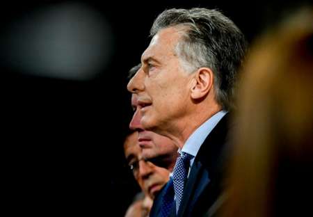 Mauricio Macri firmó el decreto que habilita los retiros voluntarios para reducir la planta del Estado