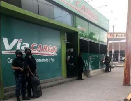 El allanamiento en Vía Cargo estaría vinculado al doble crimen de la Circunvalación Oeste