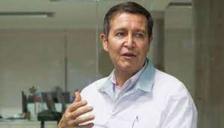 Dr. Bernardo Biella: “Hay que lavarse la cara solo dos veces por día con jabón neutro”