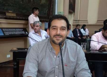 Luis Albeza: “Sería irresponsable hoy en día no prorrogar la ley de emergencia económica”