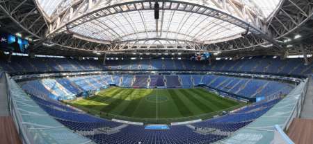 La UEFA trasladó la final de la Champions League de San Petersburgo a París