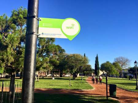 Se instalarán 13 puntos de acceso a Wifi en plazas y espacios públicos de Salta
