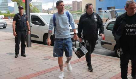 Messi llegó a Bilbao para unirse a los entrenamientos de la Selección Argentina