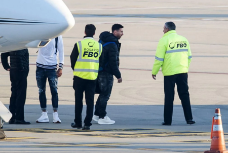 Messi llegó a Argentina después del triunfo ante Estonia