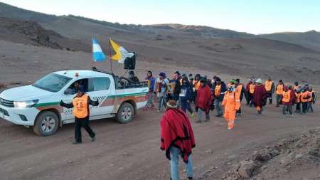 Devotos de la Puna caminan hacia Salta para participar del Perpetuo Socorro