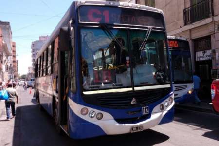 El paro de colectivos afectó la actividad en Salta