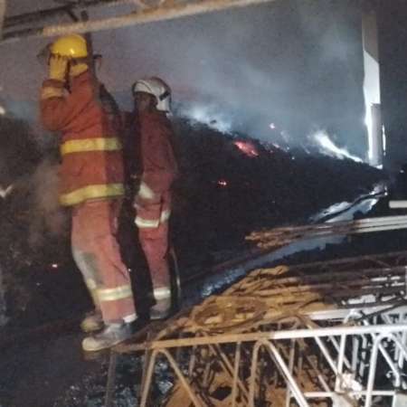 Hubo un intenso incendio en una empresa ubicada en el Parque Industrial