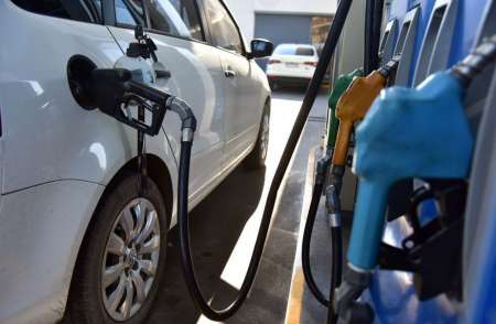 Desde hoy aumentan un 4% los combustibles
