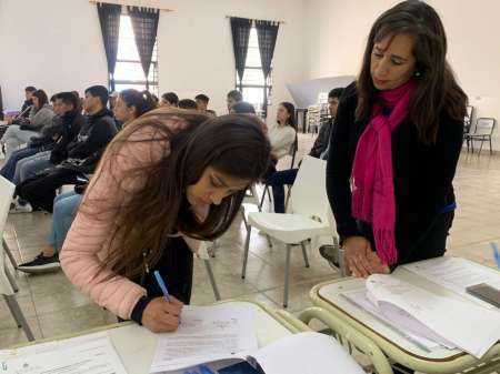 Convocan a jóvenes para cubrir 102 vacantes laborales en enero