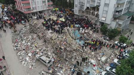 Más de 1700 muertos por un devastador terremoto en Turquía y Siria