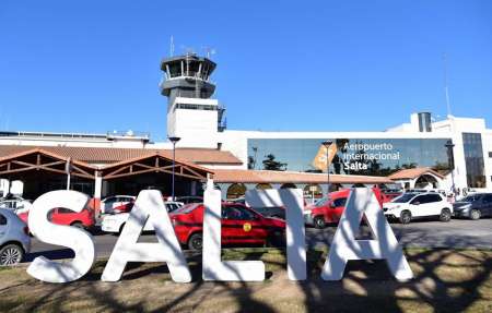 La AMT otorgó un plazo de 3 días a taxistas que quieran inscribirse para prestar servicios en el aeropuerto