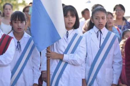 Más de 390 mil alumnos empezaron las clases hoy en la provincia