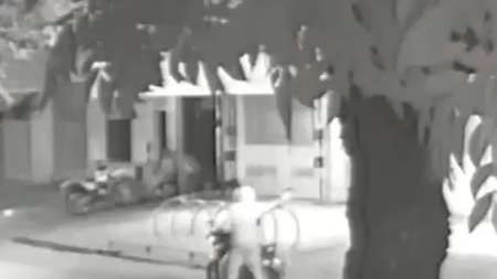 El tirador que amenazó a Messi actuó con capucha, barbijo y guantes