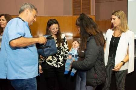 Se distribuirán kits del Plan 1000 Días para promover la lactancia compartida