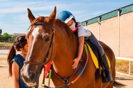 Se pondrá en marcha el programa “Equinoterapia en mi barrio”