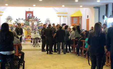 El gobernador acompañó a la familia de Fátima Cardozo en el velorio