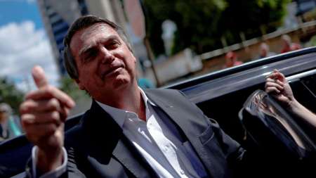 La Policía brasileña allana la casa de Bolsonaro en una causa por datos falsos sobre vacunas contra el COVID