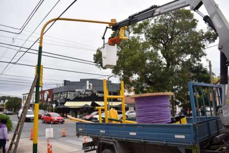 Se instalan nuevos semáforos en la Ciudad de Salta