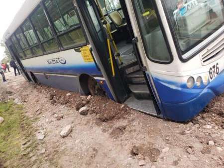 Tras el hundimiento de un colectivo en la banquina de Avenida Bolivia se iniciaron obras