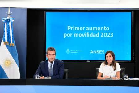 El Gobierno anunció un aumento del 21% y tres refuerzos para las jubilaciones y pensiones