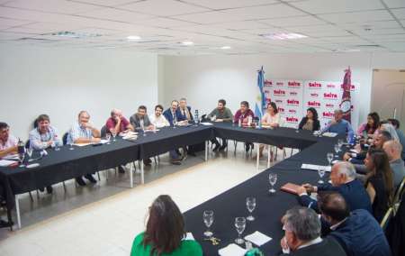 Bettina Romero se reunió junto a su gabinete