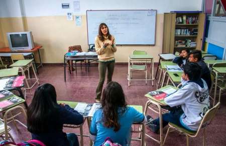 Impulsan un proyecto para pasar de curso con 3 previas
