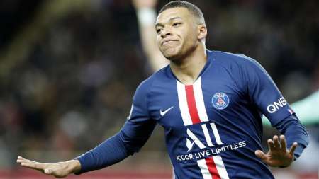 El PSG presiona a Mbappé para que tome una decisión: venta inmediata o renovación