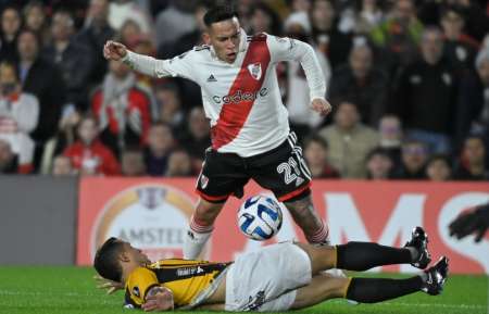 River le ganó a The Strongest y pasó a octavos de final de la Copa Libertadores