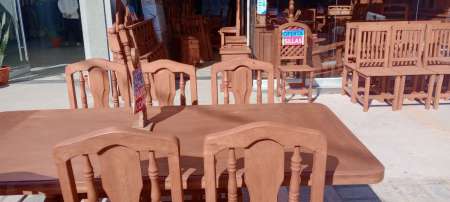 Realizaron un operativo para controlar mueblerías por el uso indebido de la vía pública