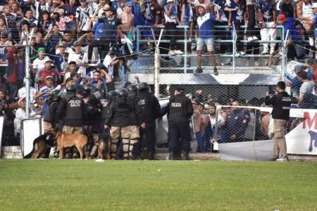 La Liga Salteña quiere que no se jueguen más partidos con hinchas visitantes